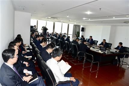 河南航投召開(kāi)黨委擴(kuò)大會(huì)議 傳達(dá)落實(shí)省委書(shū)記出訪(fǎng)精神